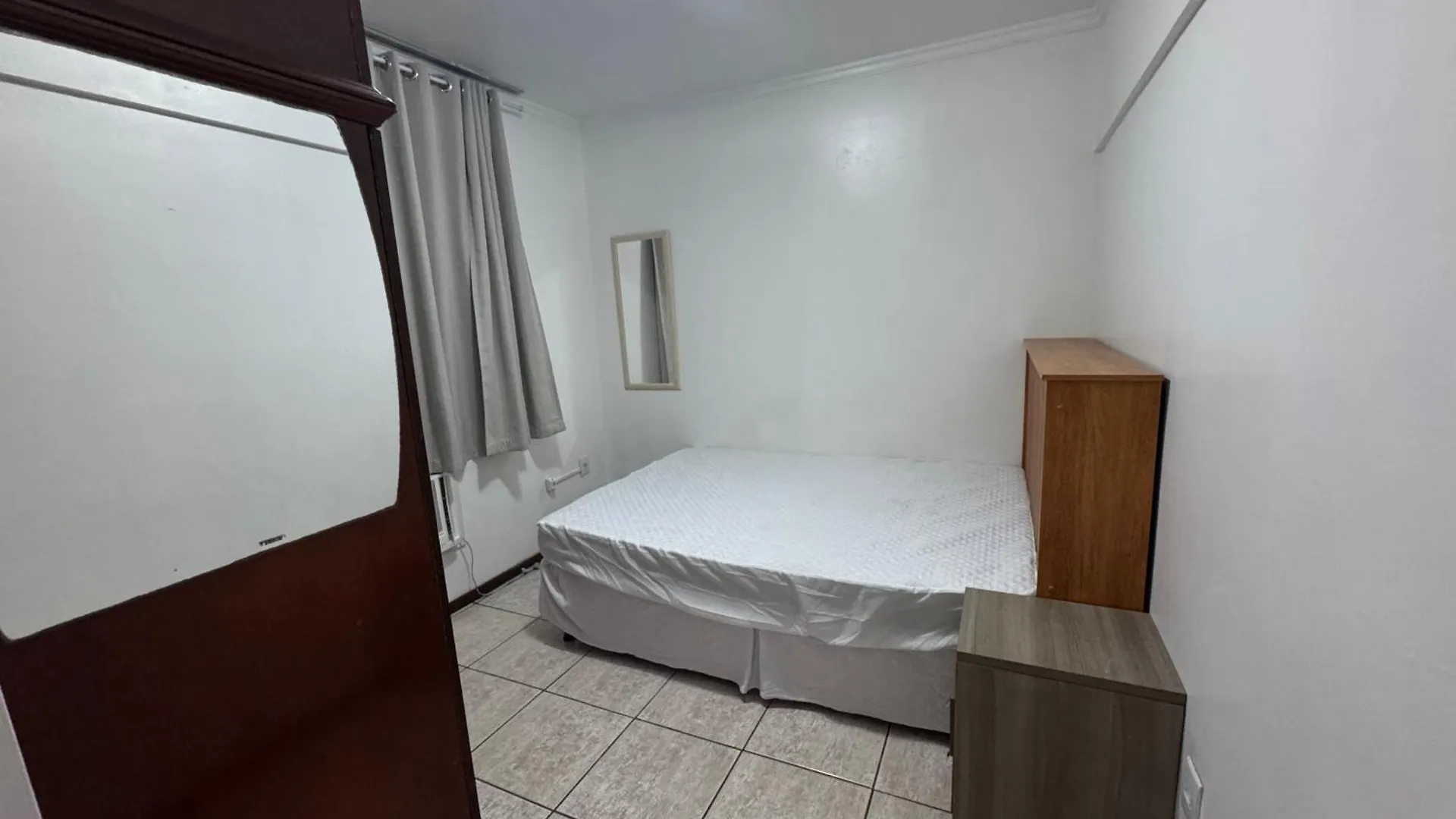 Centro Balneario Camboriu, Dois Quartos, Garagem 0*,
